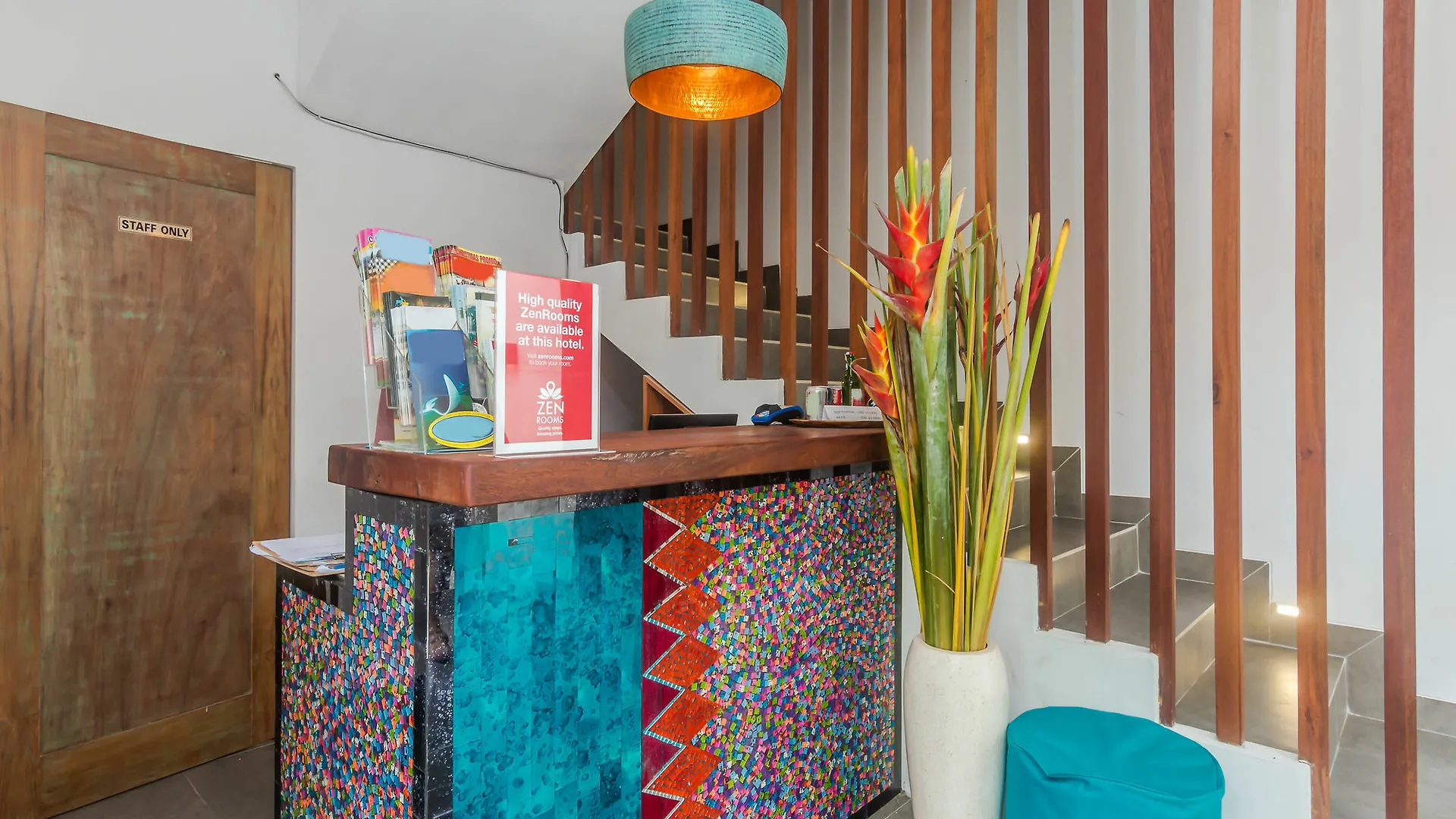 Gasthuis Zen Rooms Seminyak Kayu Jati